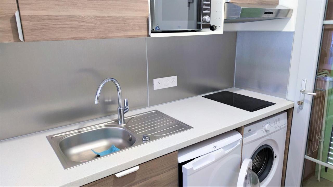 Appartement Delille Centre 01 *